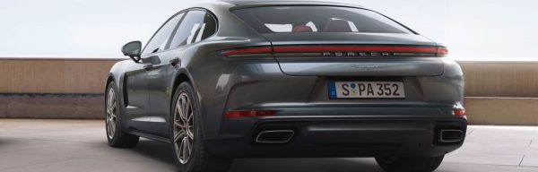 2025 Porschce Panamera